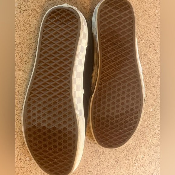 Vans!! - Picture 6 of 7